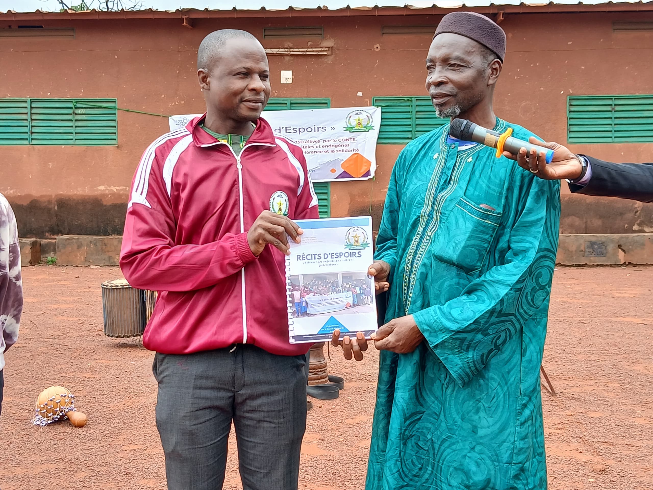 « Récits d’Espoir » : Les enfants de Bobo-Dioulasso créent un recueil de contes pour transmettre les valeurs endogènes
